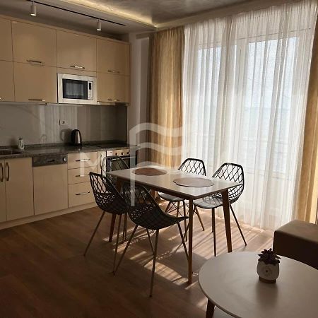 Yacht Club 573 Apartment Драч Екстериор снимка